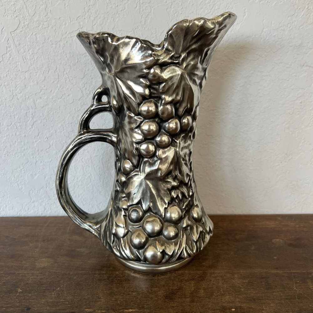 1940s McCoy Grapes & Leaves Silver Colored Pitcher‎ #641.
